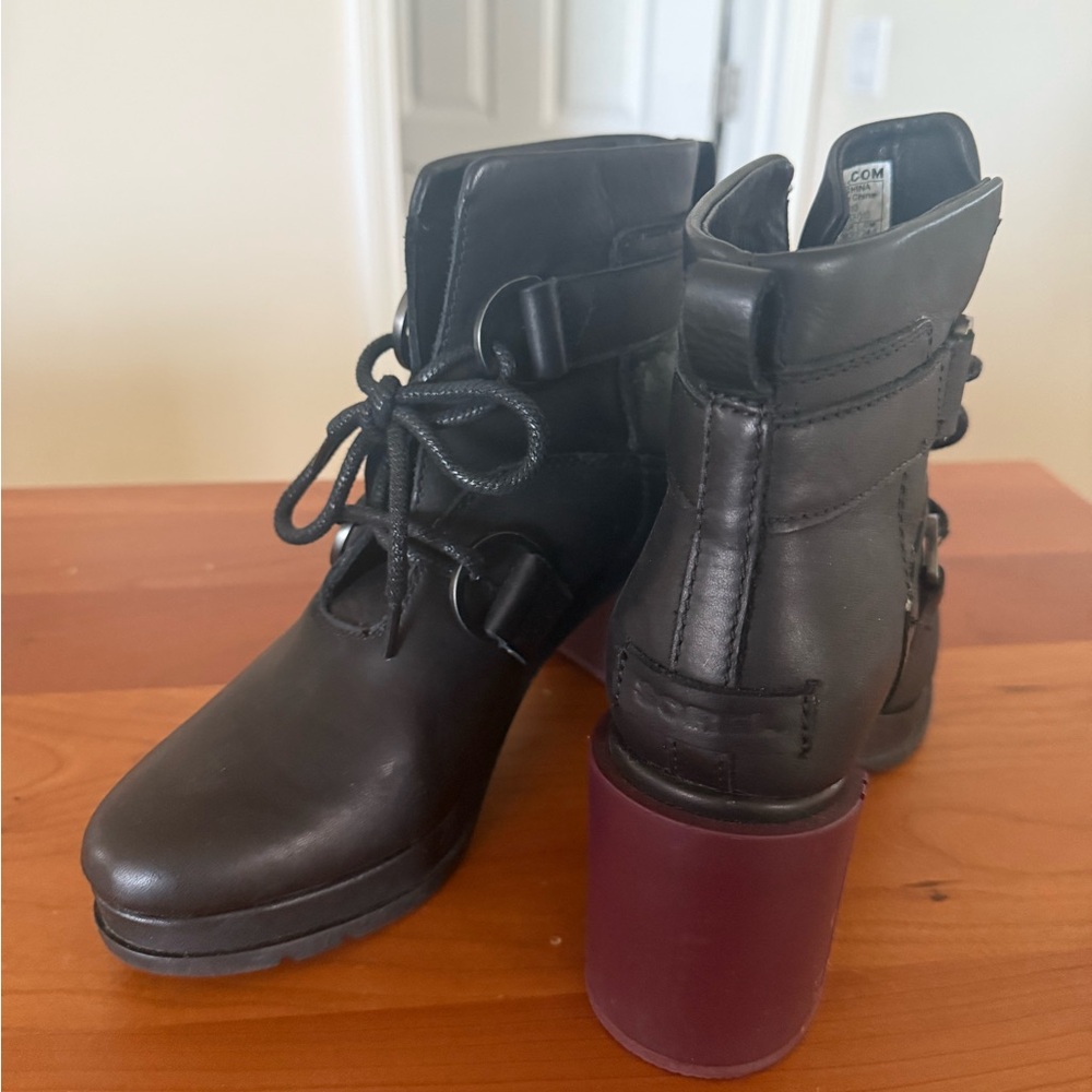 Sorel Margo Heeled Lace Up Leather Boots in Black Waterproof Women's 7.5